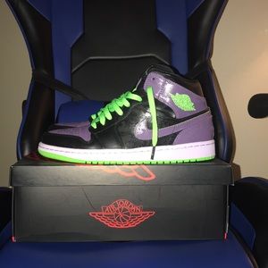 air jordan 1 mid joker